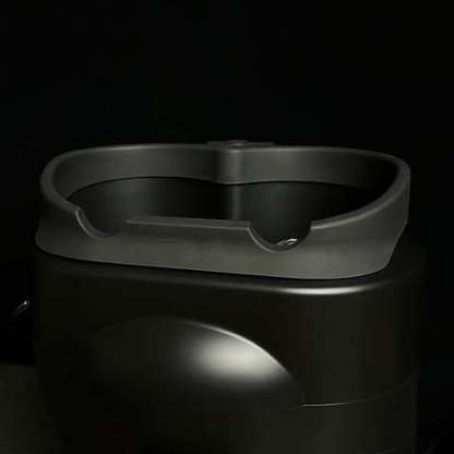 smart cleaner that automatically removes coffee grounds using rotating blades and brushes