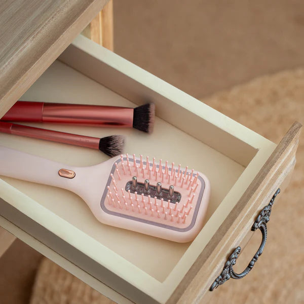 Anti-Hair-Loss Red Light Therapy Oil Dispensing Hair Brush