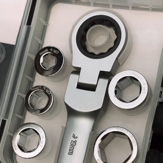 7-in-1 Double-Ended Ratcheting Wrench Set – Reversible Precision Tool