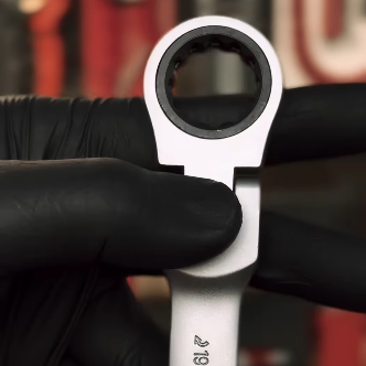 7-in-1 Double-Ended Ratcheting Wrench Set – Reversible Precision Tool