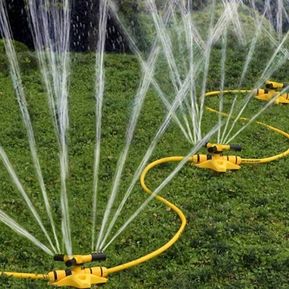 360° Automatic Rotating Lawn Sprinkler | Water-Efficient Garden Irrigation Tool