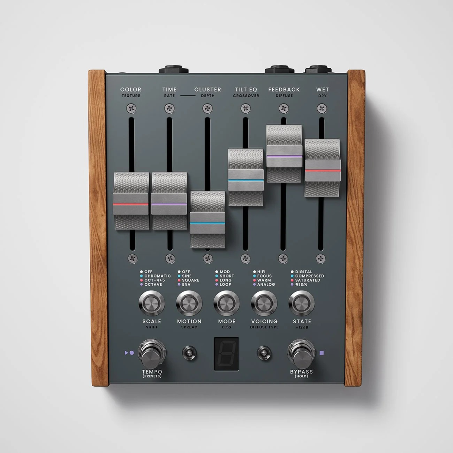 Vintage-Style Digital Delay Effect Unit with Advanced Spatial Processing