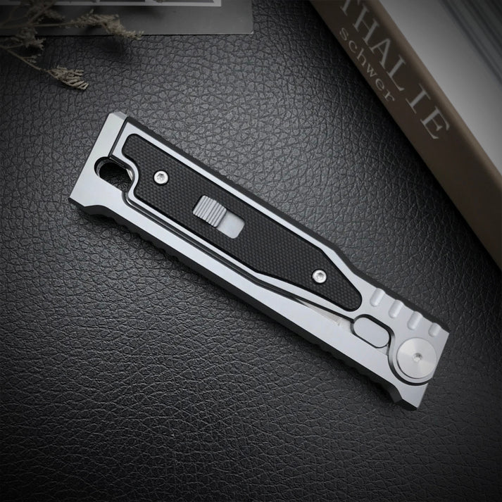 Gravity Knife with Lock Button