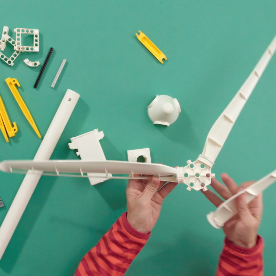 Wind Power V4.0 STEM Experiment Kit – Build a 3ft Wind Turbine