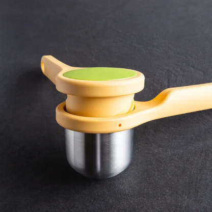 Citrus Juicer Ergonomic Twist-Action Hand Press Stainless Steel, Yellow