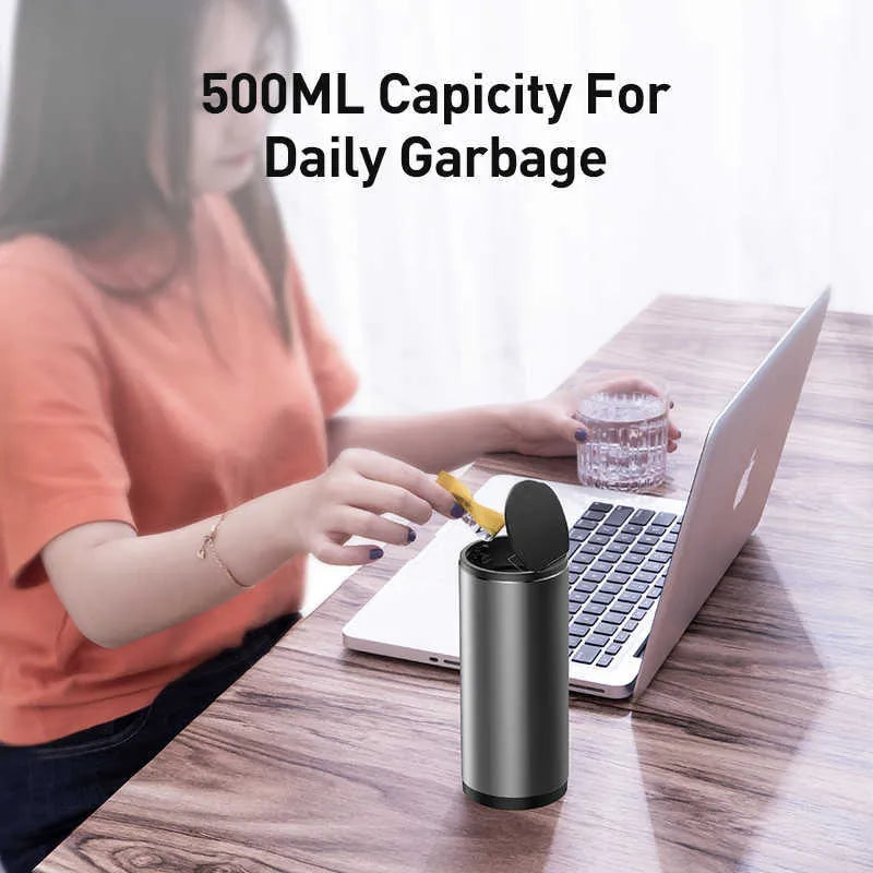 Compact Car Trash Can with Pressing Lid (500 ml)