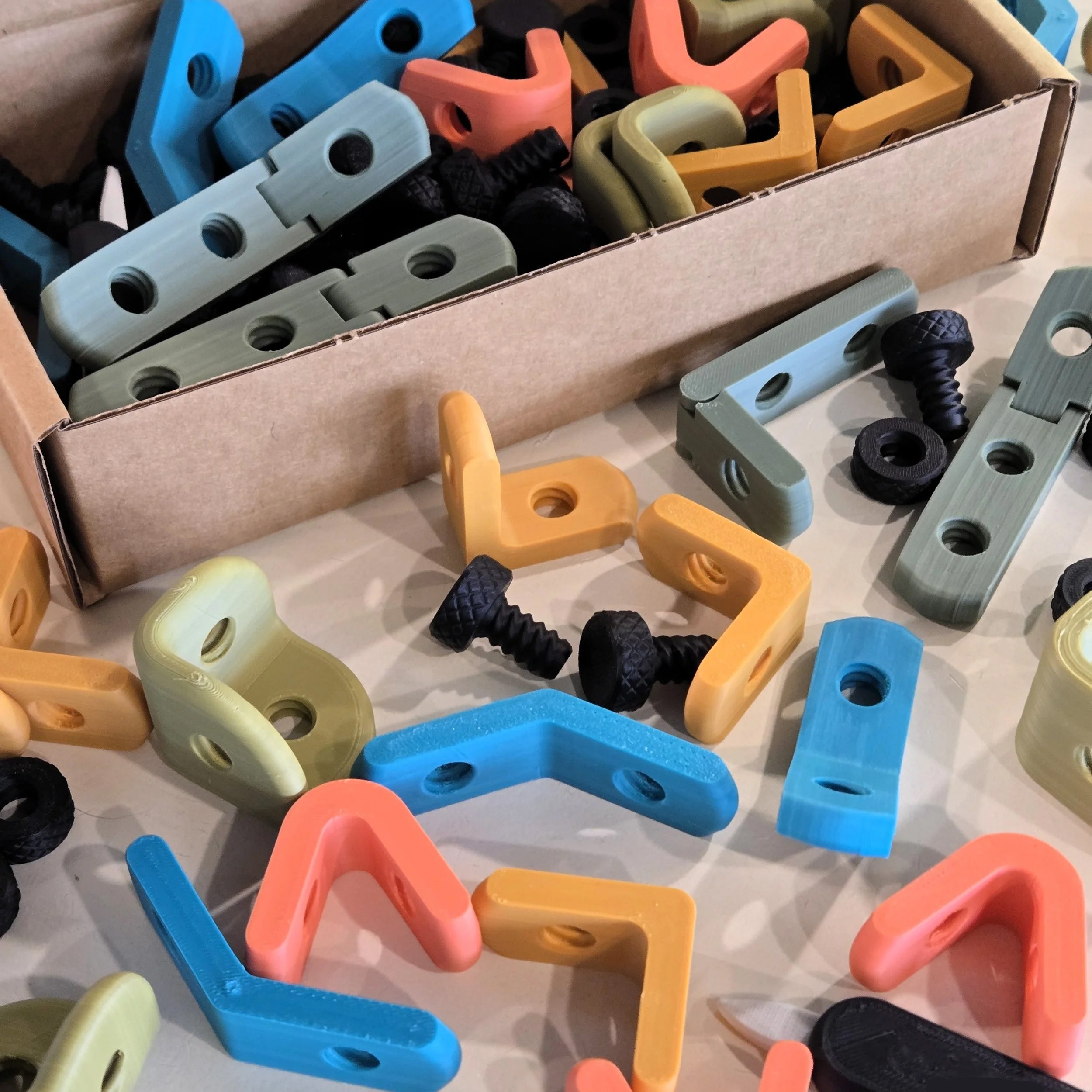 Cardboard Building Kit – Open-Ended Screen-Free Creativity for Kids