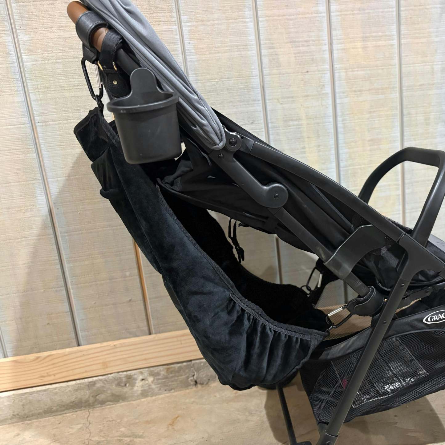Stroller Extra Seat – Clip-On Second Seat for Toddlers, Unrolls in Seconds