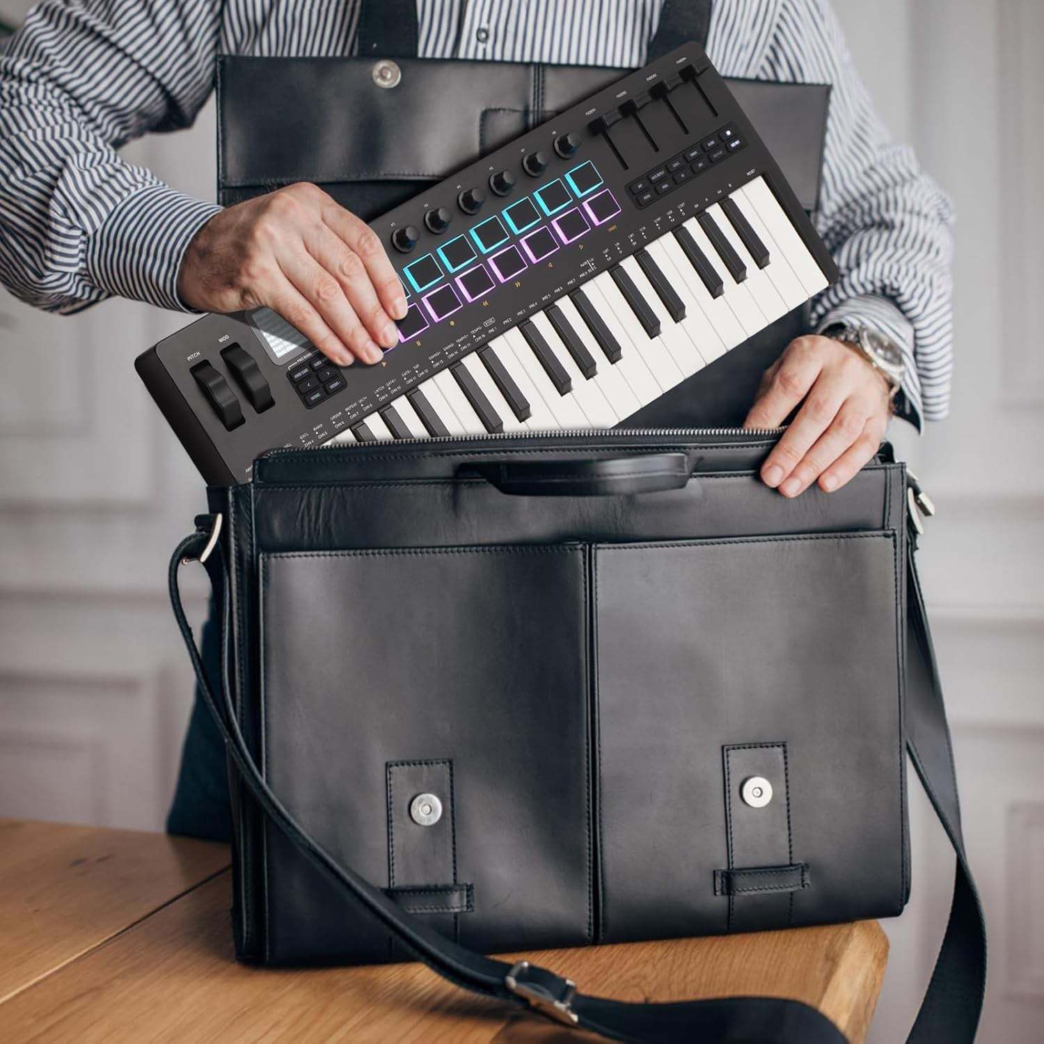 25-Key USB MIDI Keyboard Controller – Bluetooth