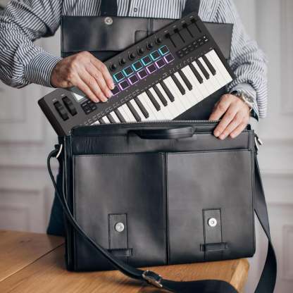 25-Key USB MIDI Keyboard Controller – Bluetooth