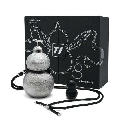 Titanium alloy gourd-shaped thermos bottle(Random color)