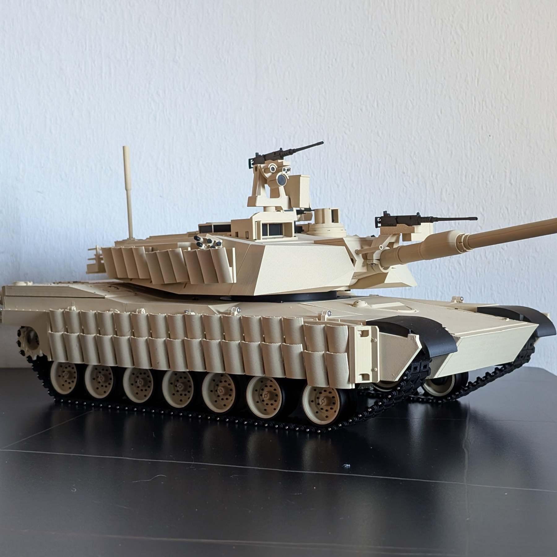 M1A2 Abrams 1:16 RC Tank