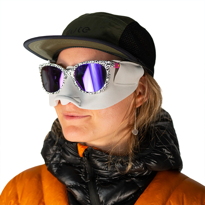 Face gloves with UPF 50+ sun protection