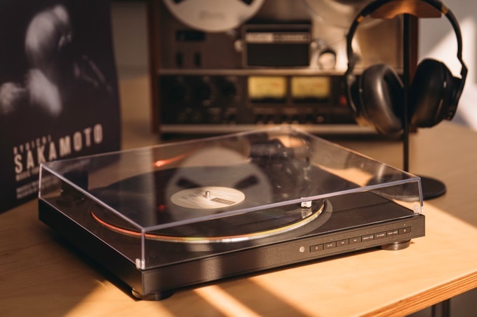 Newly launched fully automatic ultra-slim record player