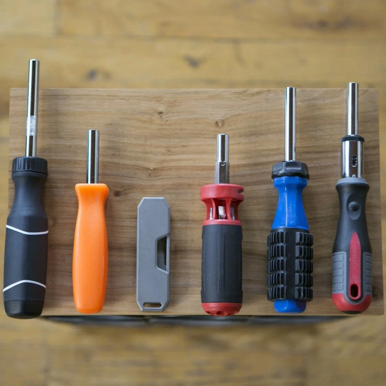 🔩 The Pocket-Sized Precision Driver