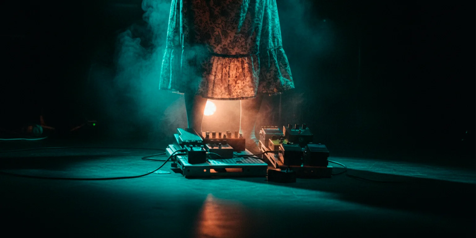 The magnetic Pedalboard that grows with you