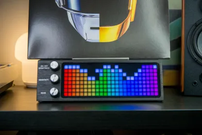 Smart vinyl record rack