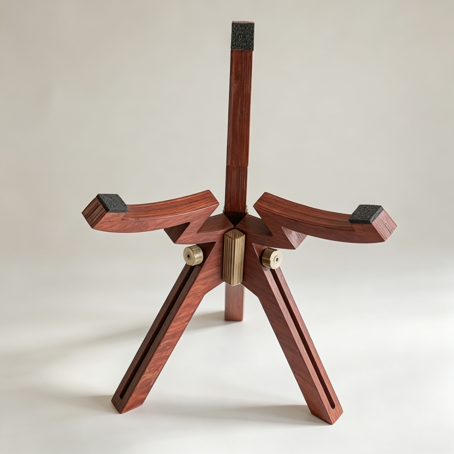 Height-Adjustable Handpan Stand – Wooden Tripod