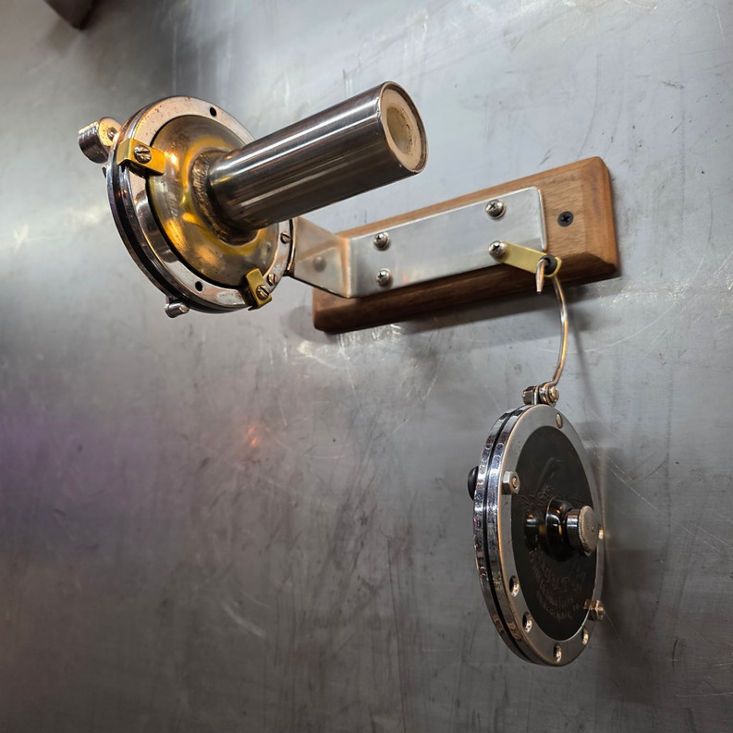 Fishing Reel Toilet Paper Holder – Wall Mounted