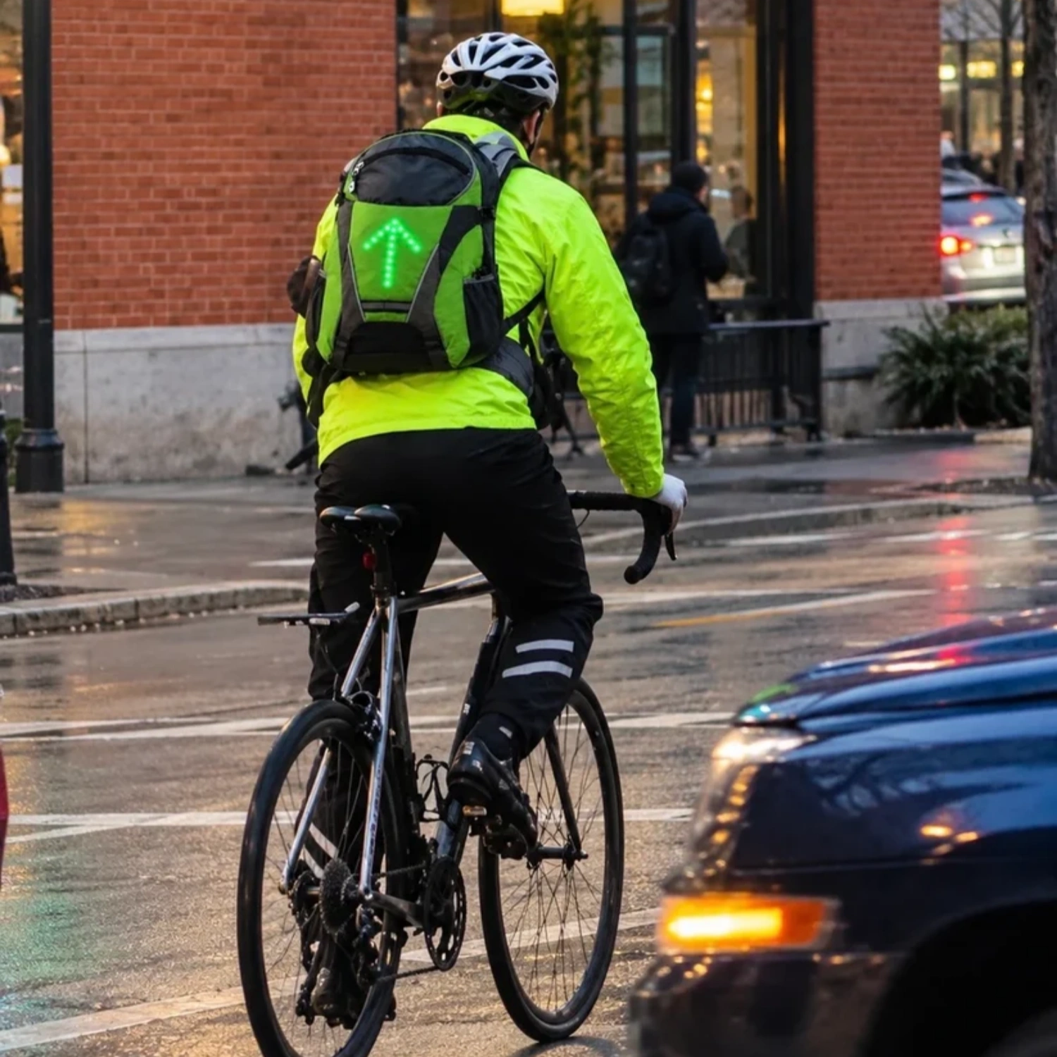 LED Turn Signal Backpack – Wireless Remote, 1-Month Battery, 18L Commuter Pack