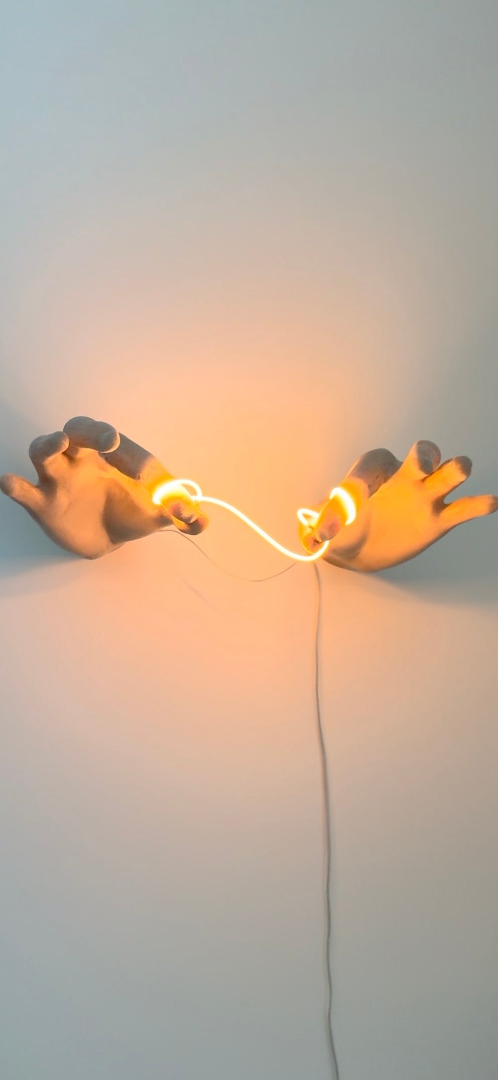 Floating Hand Wall Light – Turn Your Wall Into a Work of Art