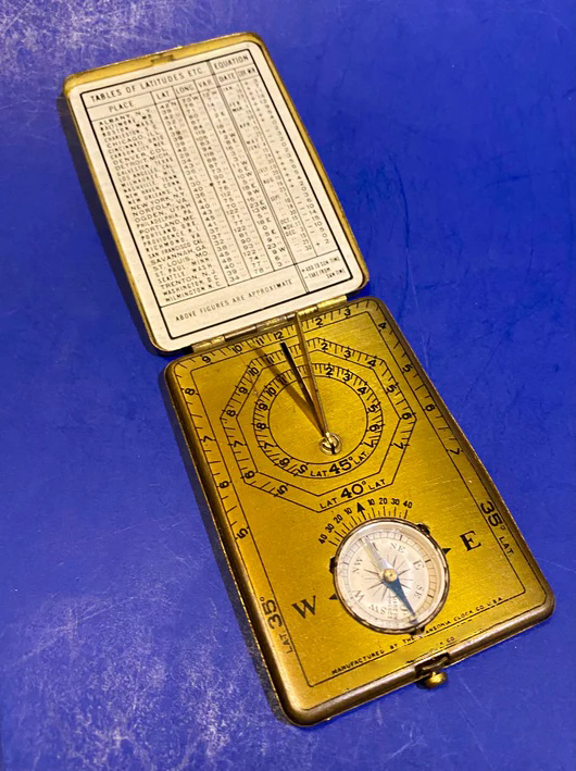 Vintage Pocket Sundial Compass – A Timeless Navigation Keepsake