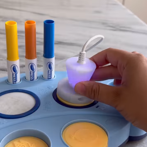 Magic Light-Up Stamp Set – Bluey Paint & Stamp Kit