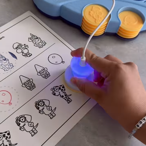 Magic Light-Up Stamp Set – Bluey Paint & Stamp Kit