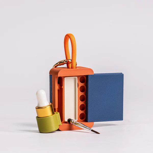 Clip-On Mini Watercolor Kit – Paint Anywhere Inspiration Strikes