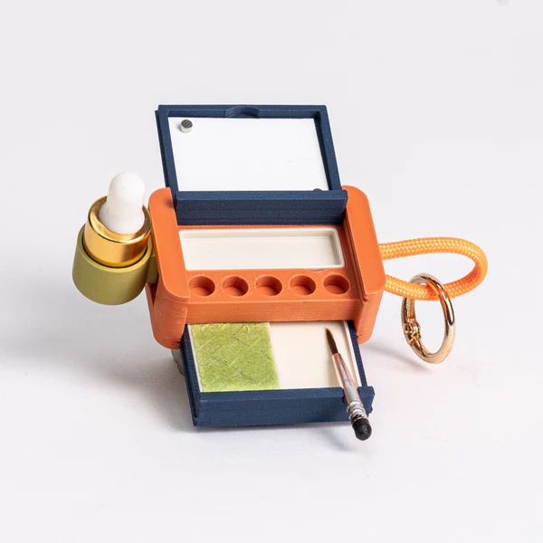 Clip-On Mini Watercolor Kit – Paint Anywhere Inspiration Strikes