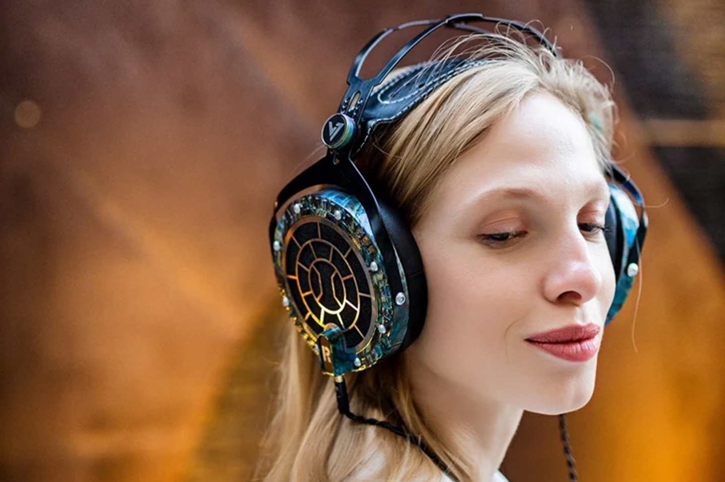 Flat magnetic earphones Natural sheepskin earcups