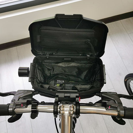 Bike Handlebar Bag – Compact & Structured Storage for Rides