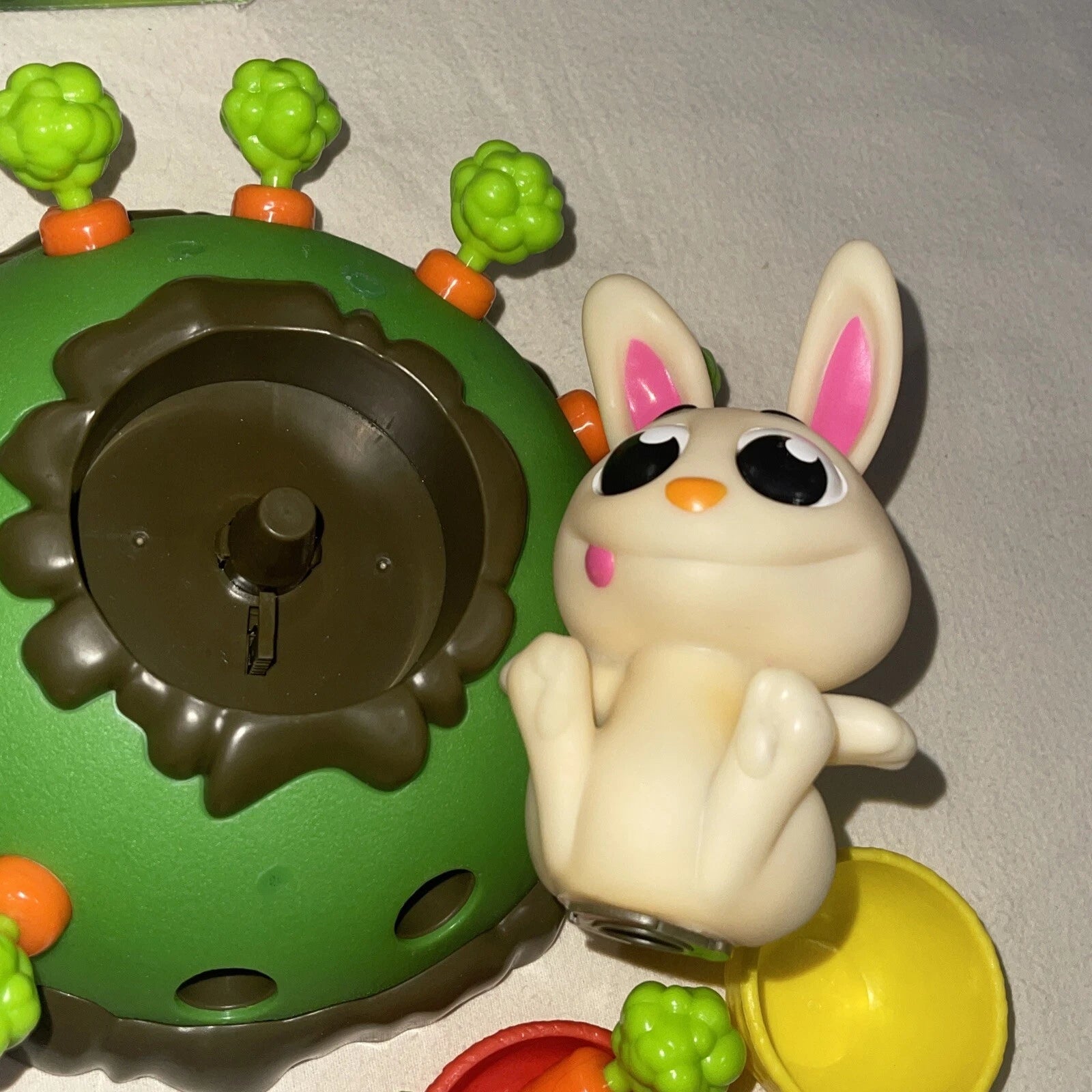 Jumping Jack - Take out a carrot and watch the Jack jumping game