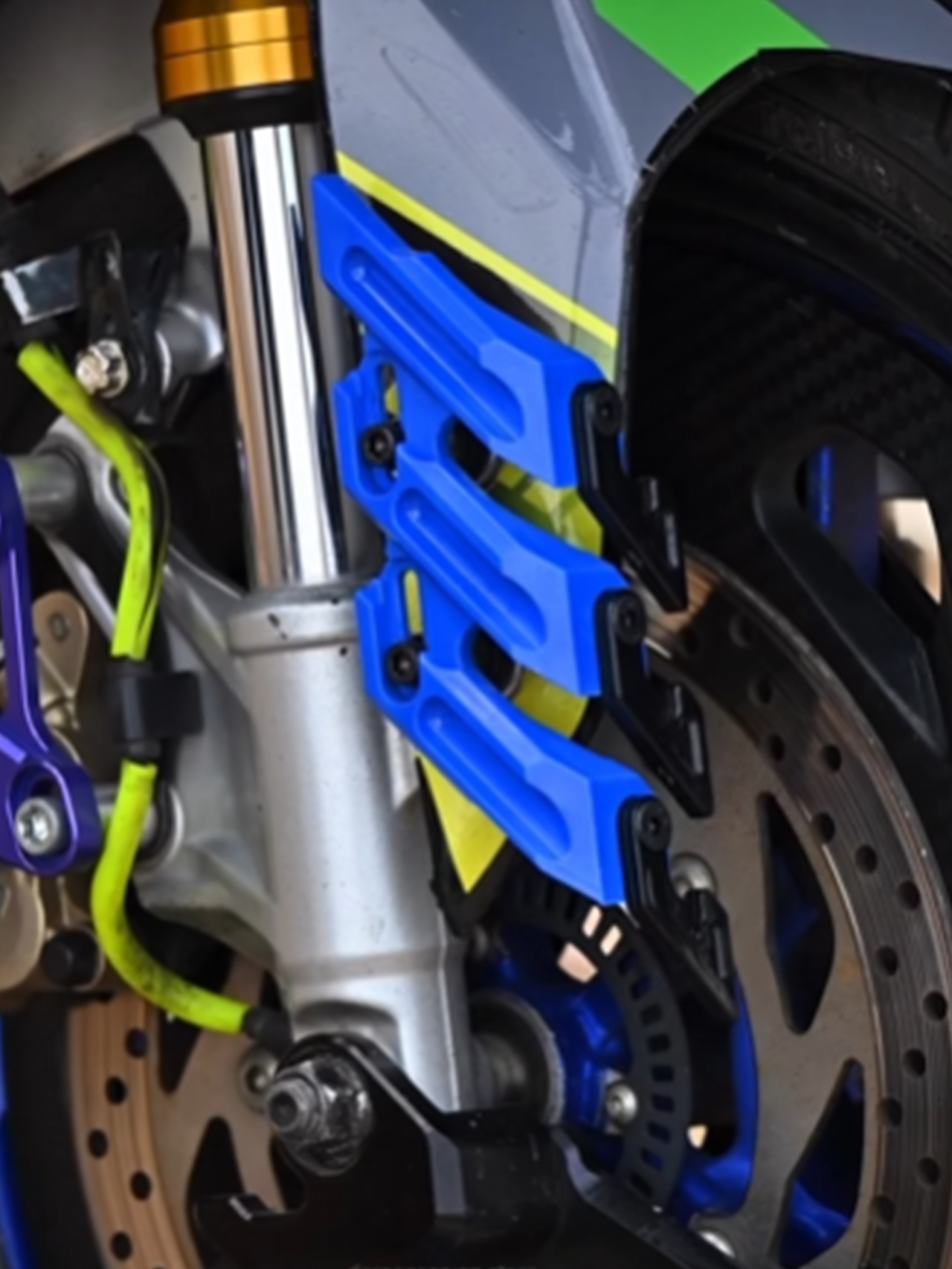 Motorcycle universal front fork protector
