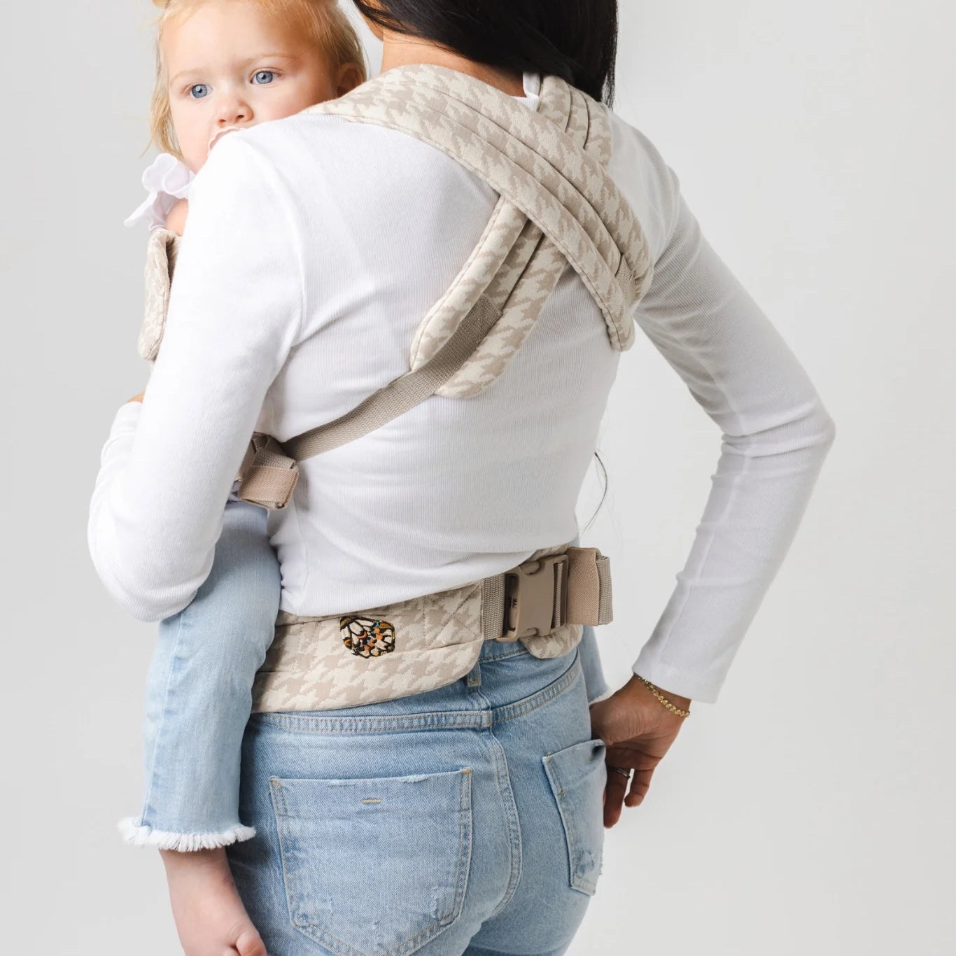 Button Strap Baby Carrier – Stylish and Practical Baby Carrier