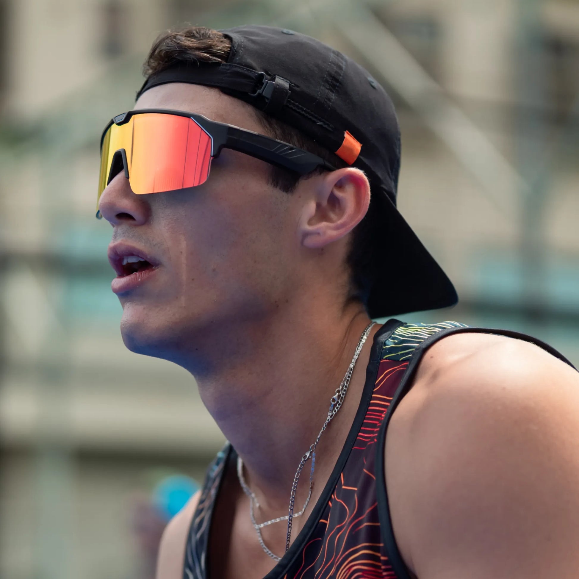 Tint-Adjustable Sports Sunglasses – Built-in Audio