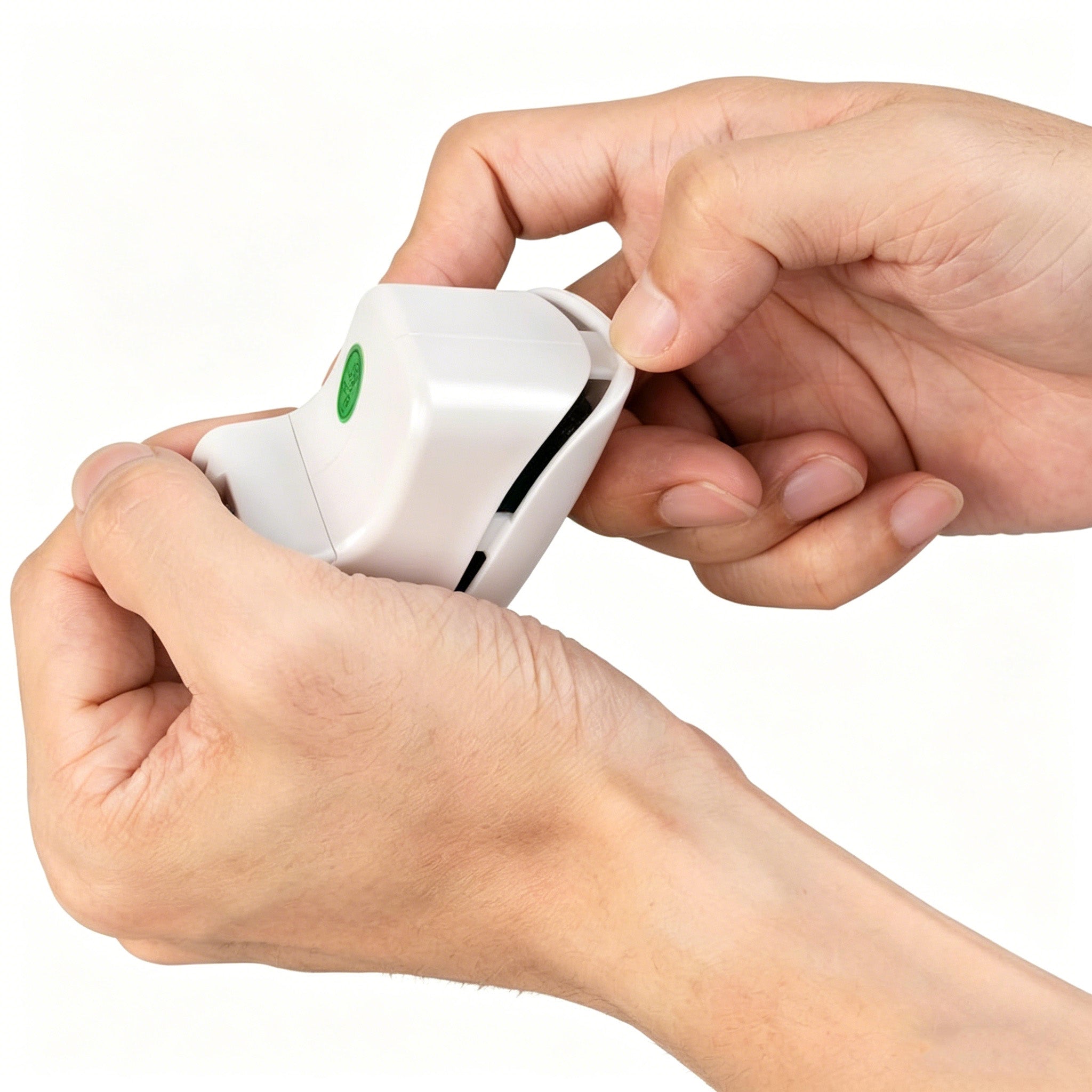 Handheld string-triggered sustain effect