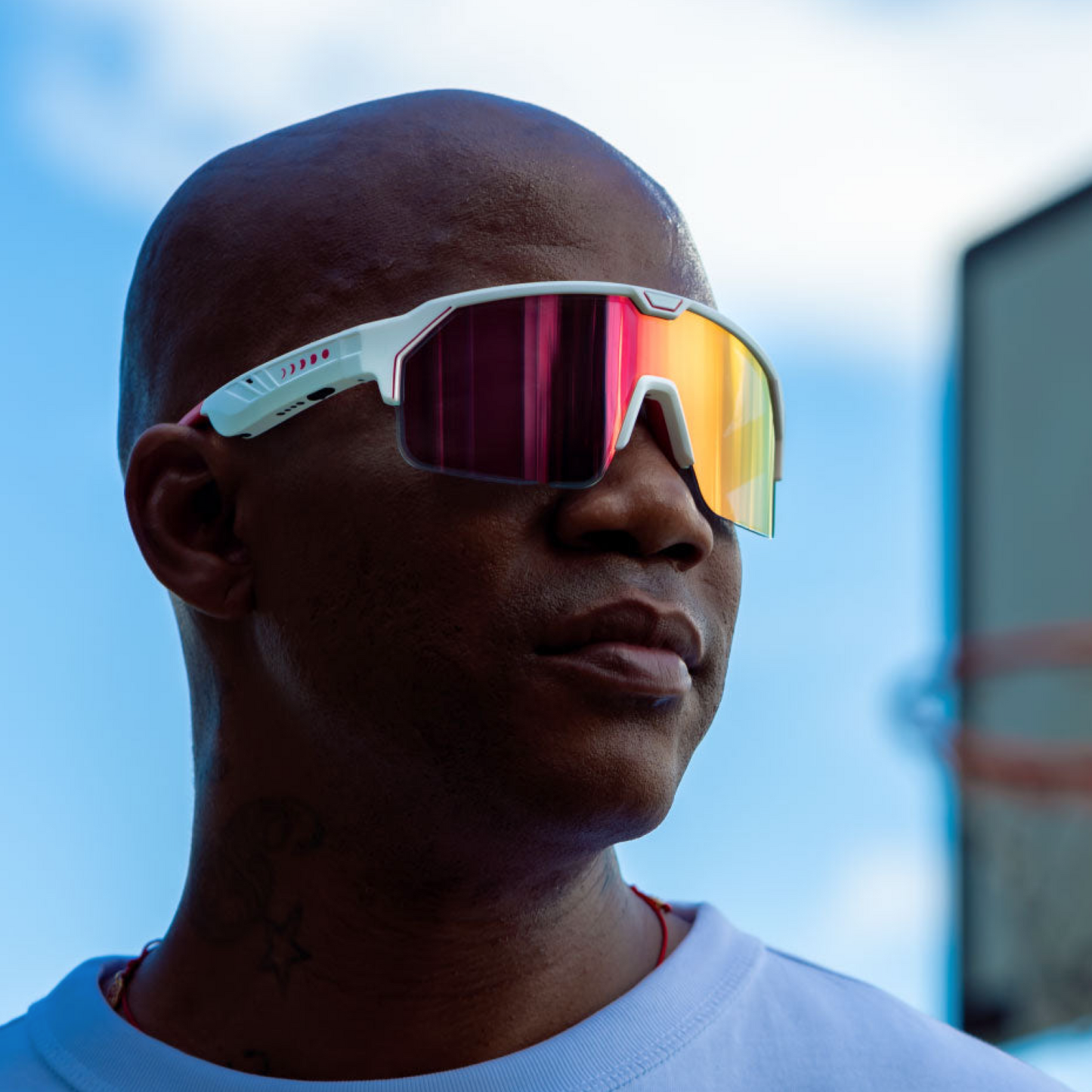 Tint-Adjustable Sports Sunglasses – Built-in Audio