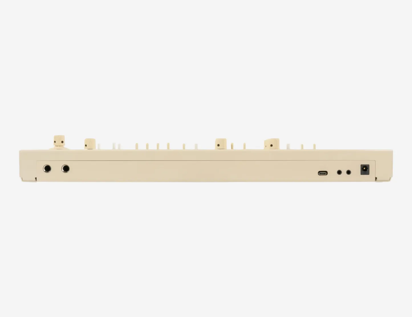 Polyphonic Analog-Style Synthesizer — 6-Voice Replay Keyboard with Arpeggiator, MIDI & USB