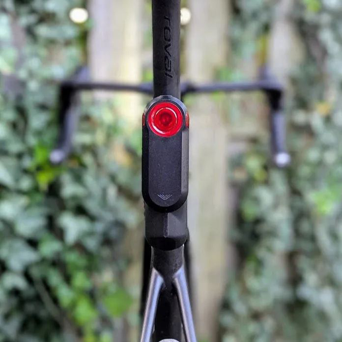 Aerodynamic Saddle Bag – Compact Bike Tool Pouch for Road Essentials