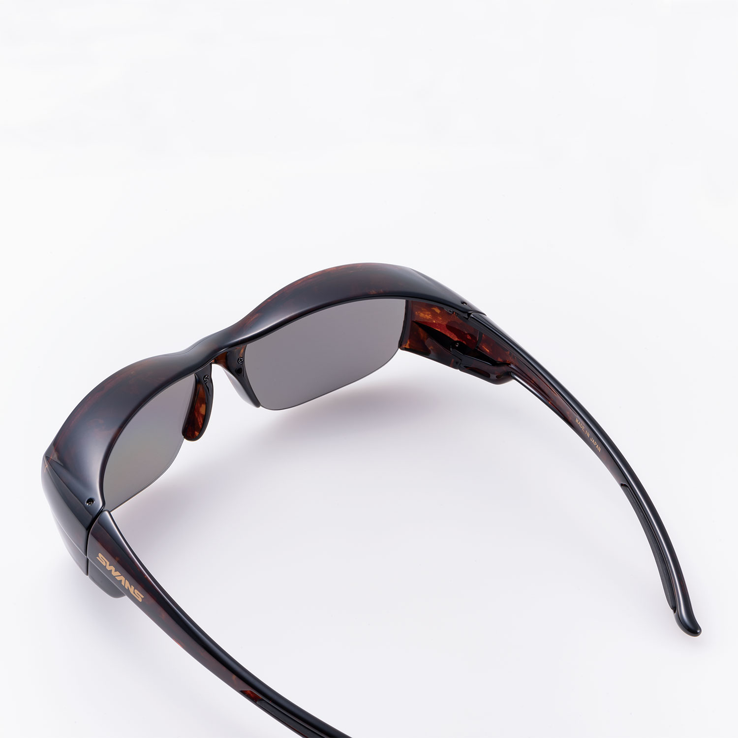 Over the glasses / OG5-0751