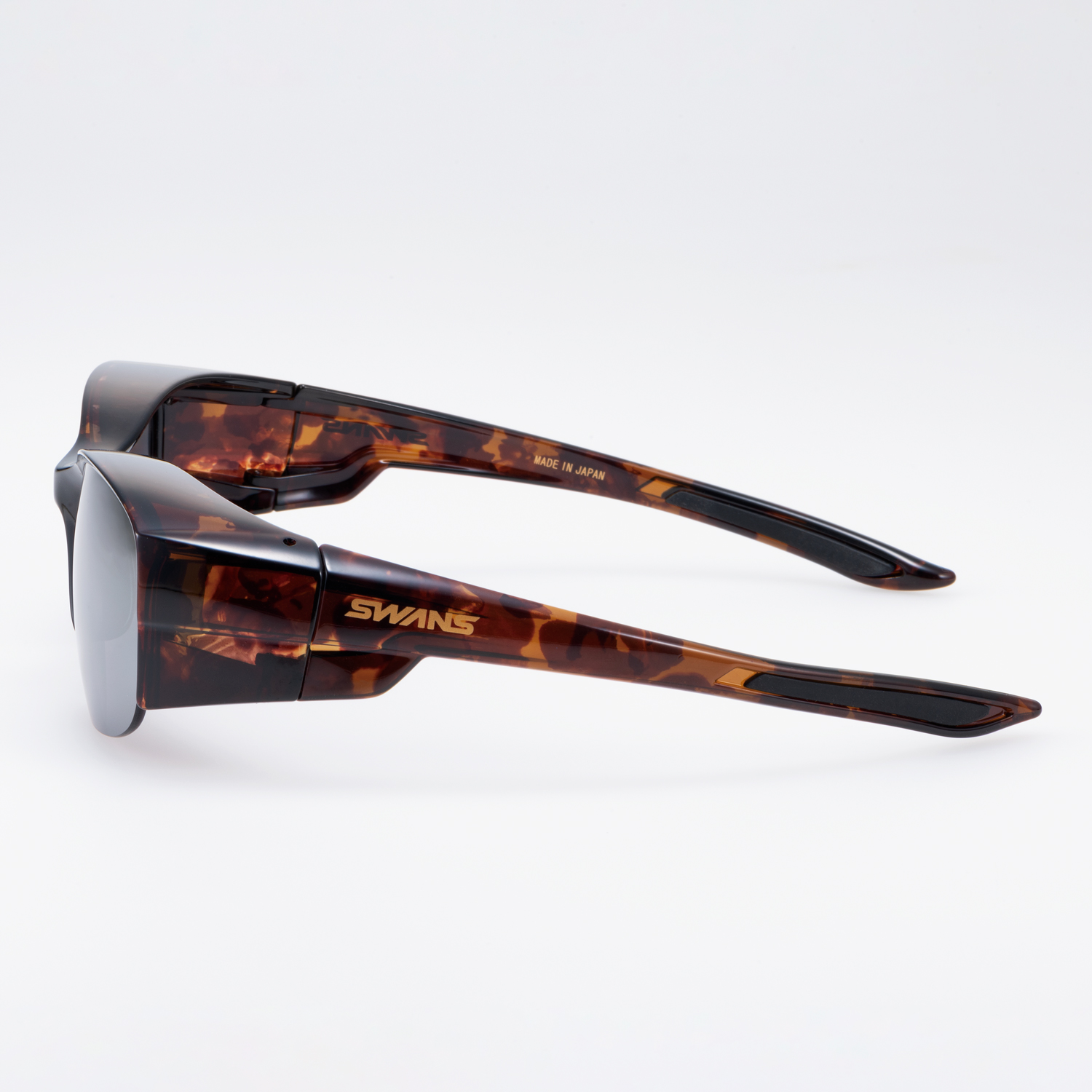 Over the glasses / OG5-0751