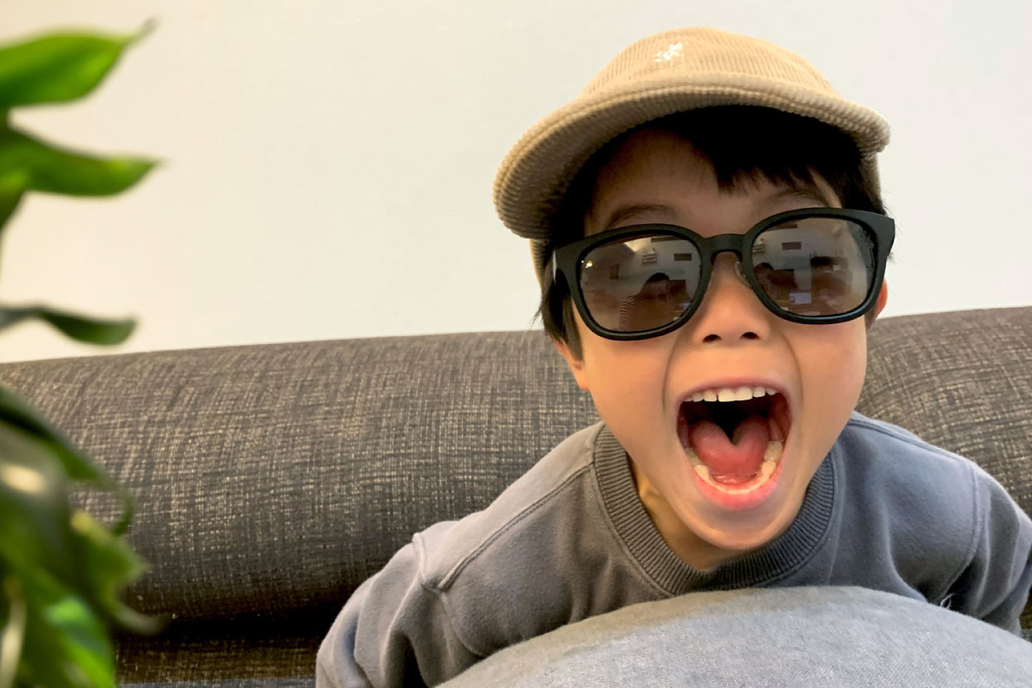 LENS TECH