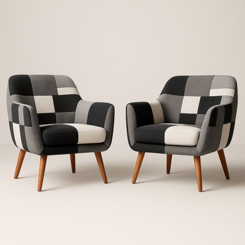 Paire de fauteuils en tissu patchwork avec pieds en bois