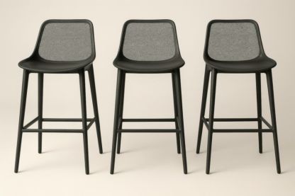 Lot de 3 tabourets de bar en métal et plastique noir