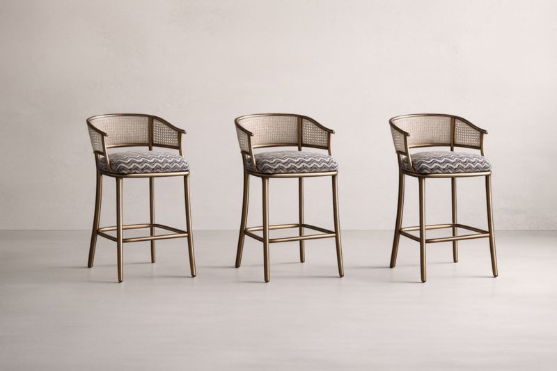 Tabouret de bar en bois avec dossier en rotin et assise en tissu chevron 45 cm