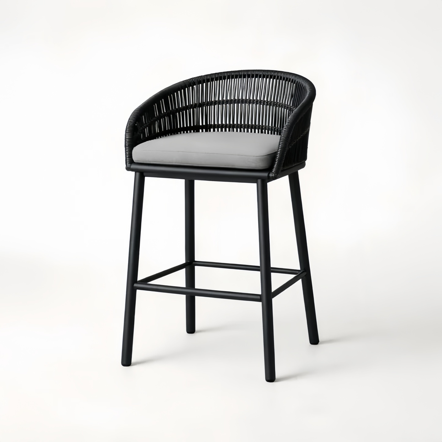 Sgabello da bar in metallo e rattan con seduta imbottita