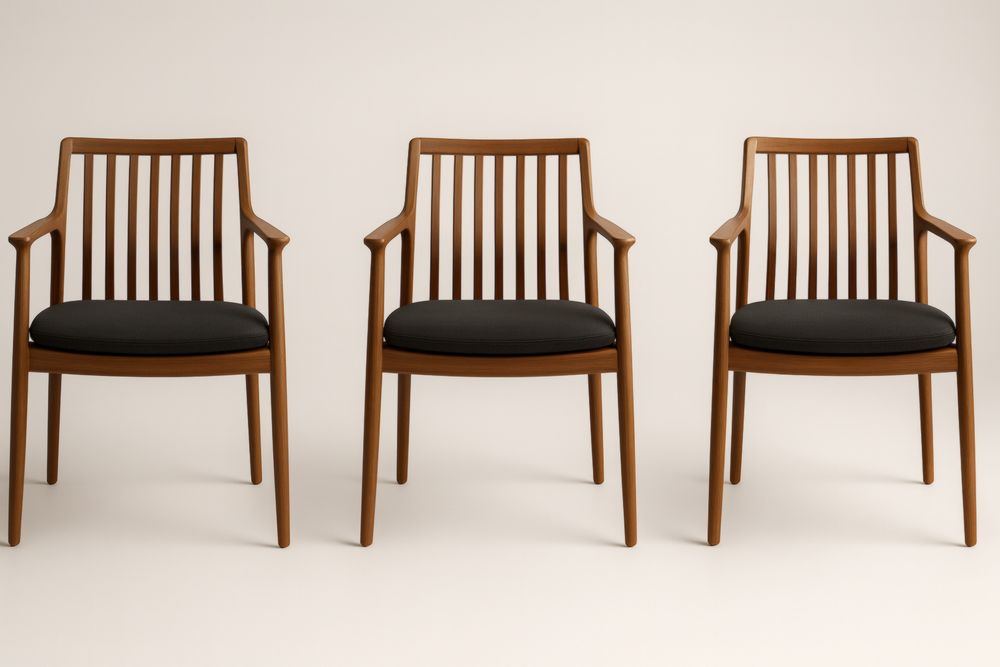 Lot de 3 chaises en bois avec coussin en polyester noir