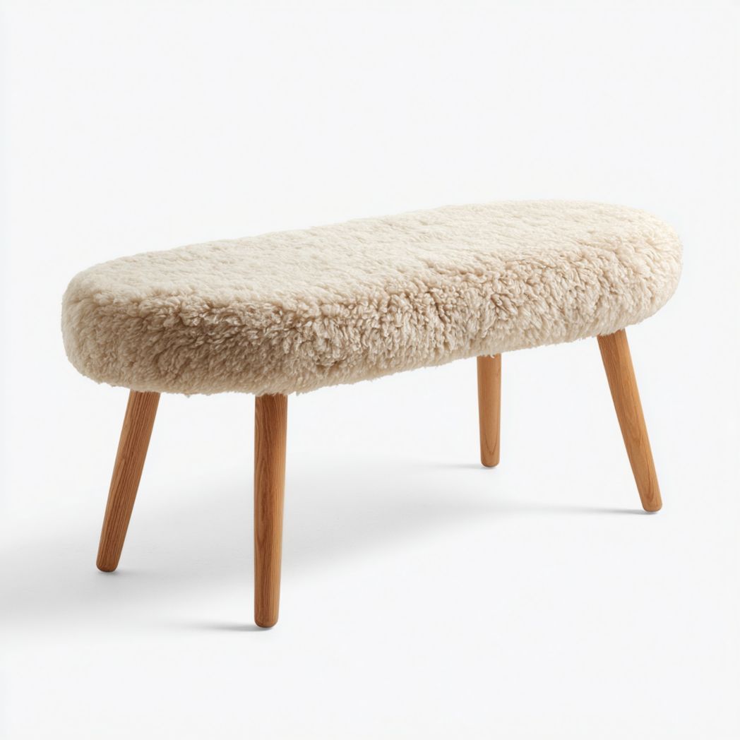 Bout de lit en tissu polyester effet bouclette écru avec pieds en bois brun clair-Styva Live