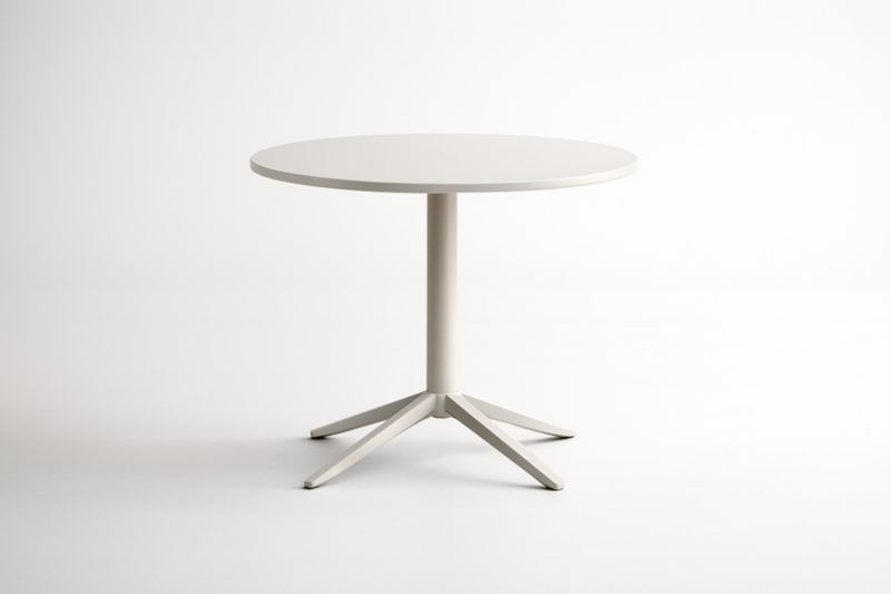 Table ronde blanche en métal